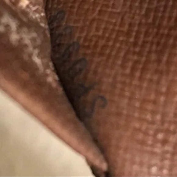 Authentic Louis Vuitton wallet - Picture 6 of 7